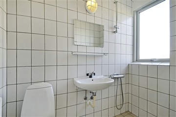 Photo 8. House, Solsortevej, Give 