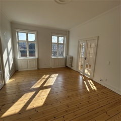 Photo 2. Apartment, Peter Bangs Vej, Frederiksberg 