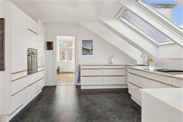 Photo 2. Apartment, Dronningensvej, Frederiksberg 