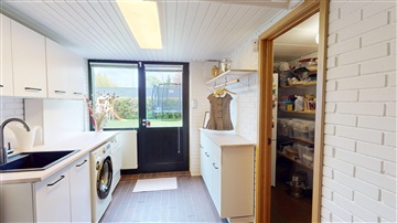Photo 33. House, Gammel Holtevej, Holte 