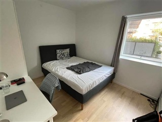 Photo 2. Room, Axel Strøbyes Vej, Valby 
