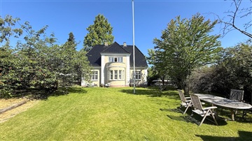 Photo 1. House, Slotsvej, Charlottenlund 
