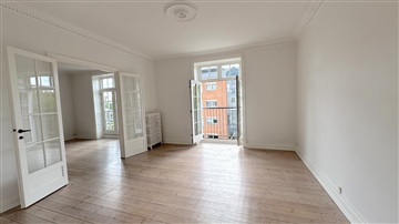 Photo 2. Apartment, Hellerupvej, Hellerup 