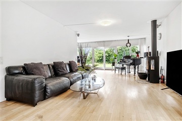 Photo 2. House, Hummeltoftevej, Virum 