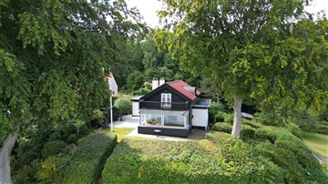 Photo 2. House, Skodsborg Strandvej, Skodsborg 