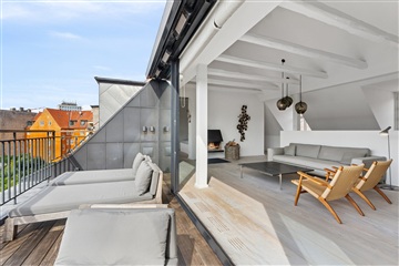 Photo 3. Apartment, Peder Hvitfeldts Stræde, København K 