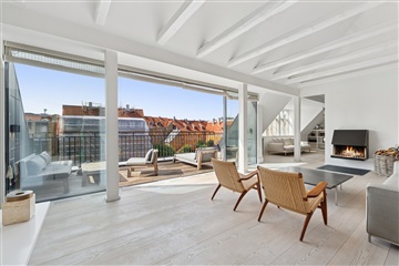 Photo 1. Apartment, Peder Hvitfeldts Stræde, København K 