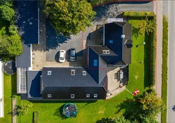 Photo 2. House, Kirkebakken, Beder 
