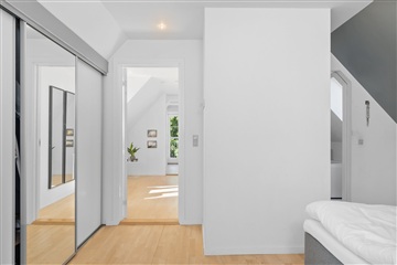 Photo 3. House, Kirkebakken, Beder 