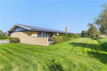 Photo 4. House, Skovvænget, Auning 