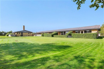 Photo 5. House, Skovvænget, Auning 