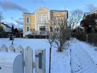 Photo 2. Room, Fredens Plads, Charlottenlund 