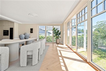 Photo 3. House, Dronninggårds Alle, Holte 