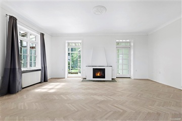 Photo 1. House, Skodsborg Strandvej, Skodsborg 
