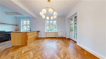Photo 3. House, Skodsborg Strandvej, Skodsborg 