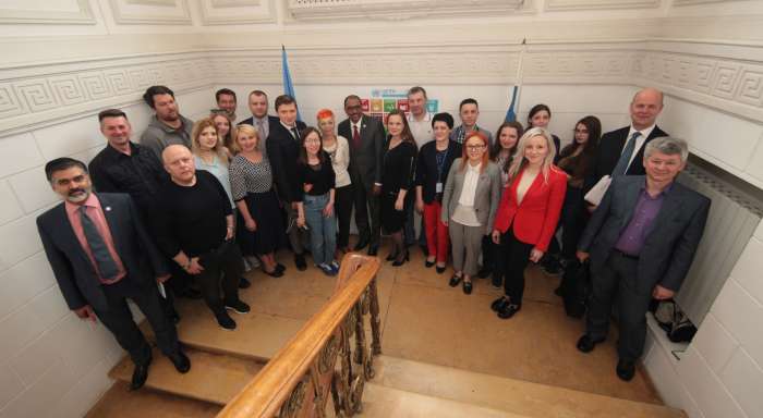 встреча с ЮНЭЙДС