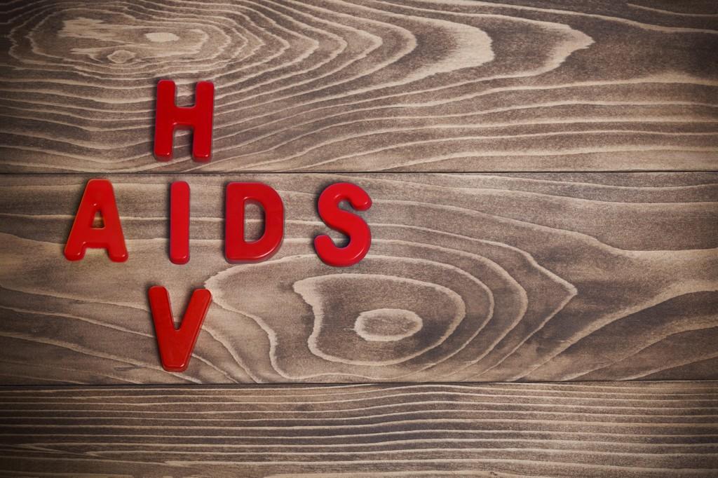 Quitting smoking can lower HIV patients' cancer risk, but lung cancer risk remains high - photo 1 Quitting smoking can lower HIV patients' cancer risk, but lung cancer risk remains high - photo 1