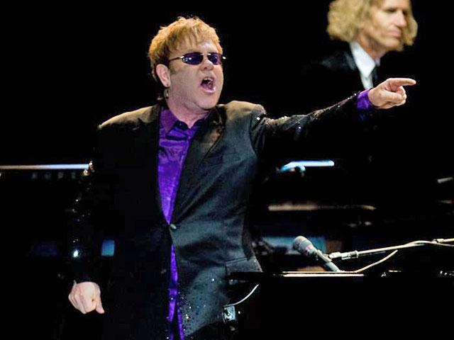 Elton John honored in Davos for raising awareness of human rights - picture 1 Elton John honored in Davos for raising awareness of human rights - picture 1