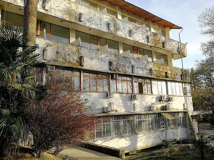 Сочинцы пожаловались на ветхое состояние городского Центра СПИД и перебои с выдачей АРВТ - изображение 1 Сочинцы пожаловались на ветхое состояние городского Центра СПИД и перебои с выдачей АРВТ - изображение 1