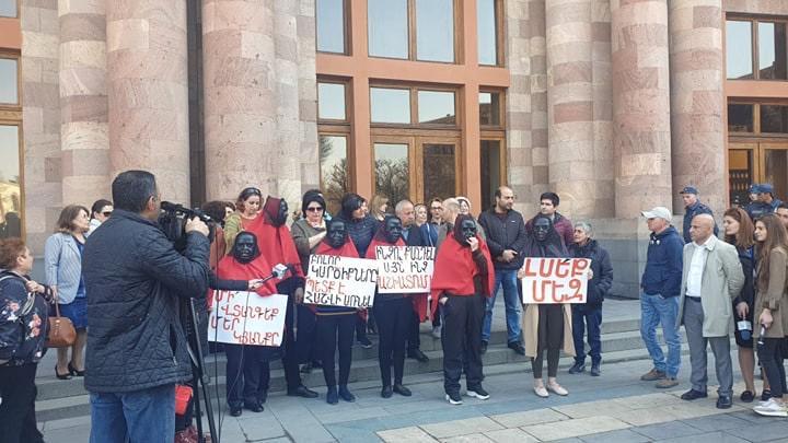 Пациенты поддержали врачей Республиканского Центра СПИД - изображение 1 Пациенты поддержали врачей Республиканского Центра СПИД - изображение 1