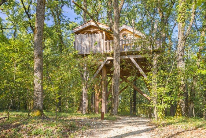 Cabane dans les arbres romantique, 1 chambre, avec jardin