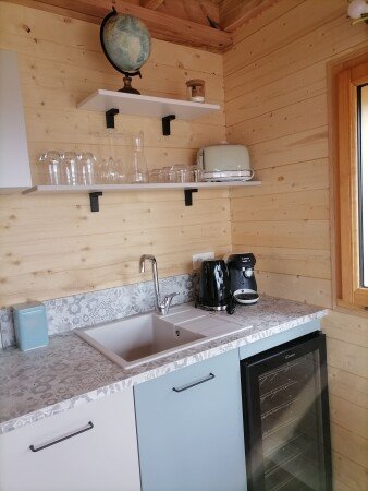 Cabane confortable, 2 chambres, avec jardin