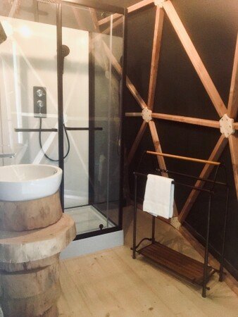 Hébergement insolite 1 chambre, avec jardin