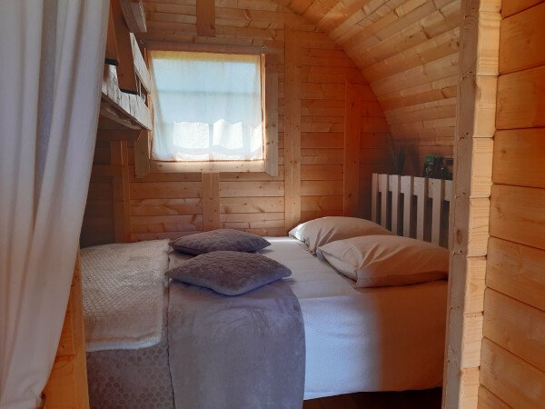 Hébergement insolite 3 voyageurs, avec jardin