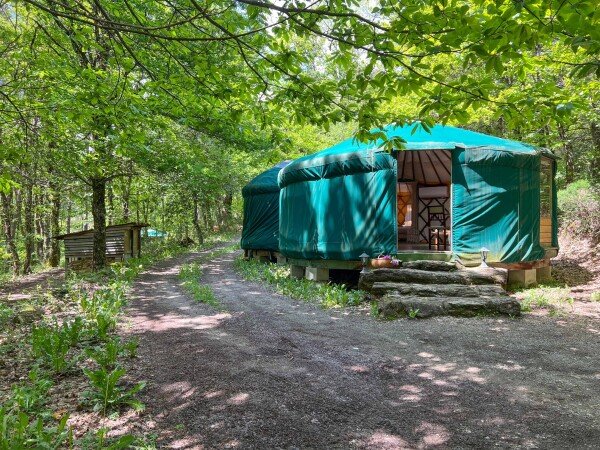 Yourte romantique, 1 chambre, avec jardin