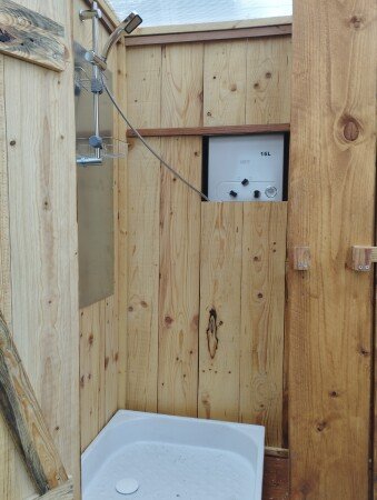 Roulotte 2 voyageurs, avec jardin