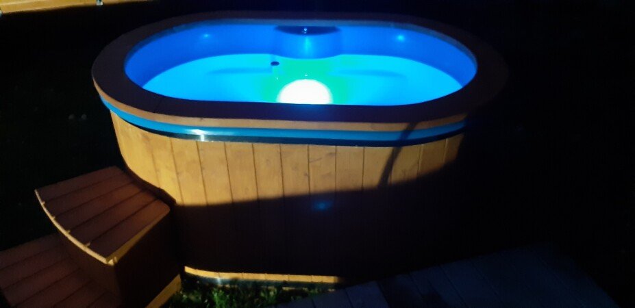 Hébergement insolite romantique, 1 chambre, avec jardin