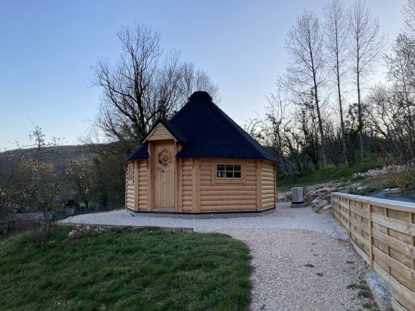 Kota cozy, 1 chambre, avec jardin