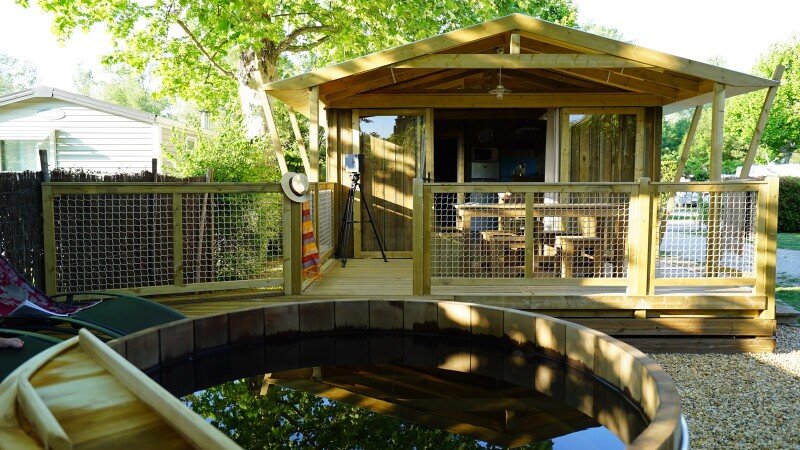 Hébergement insolite bien-être, 2 chambres, avec jardin