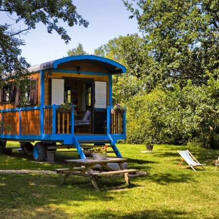 Roulotte romantique, 1 chambre, avec jardin