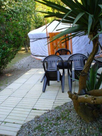Yourte authentique, 1 chambre, avec jardin