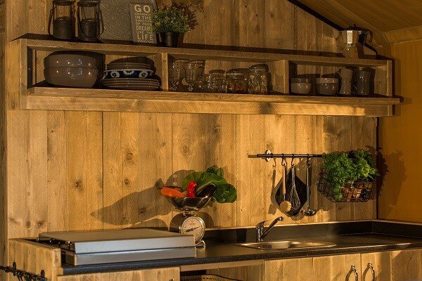 Tente confortable, 2 chambres, avec jardin