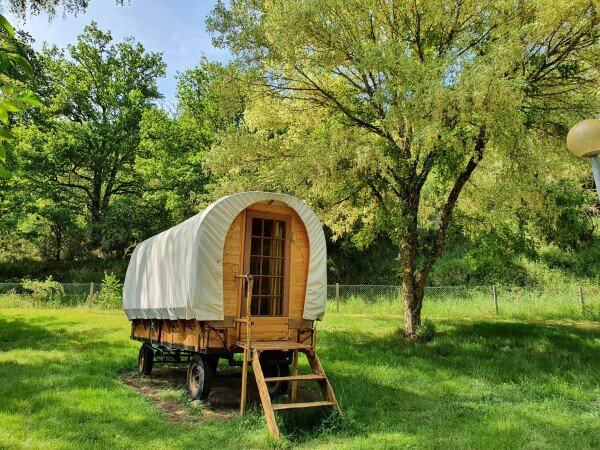 Hébergement insolite authentique, 1 chambre, avec jardin