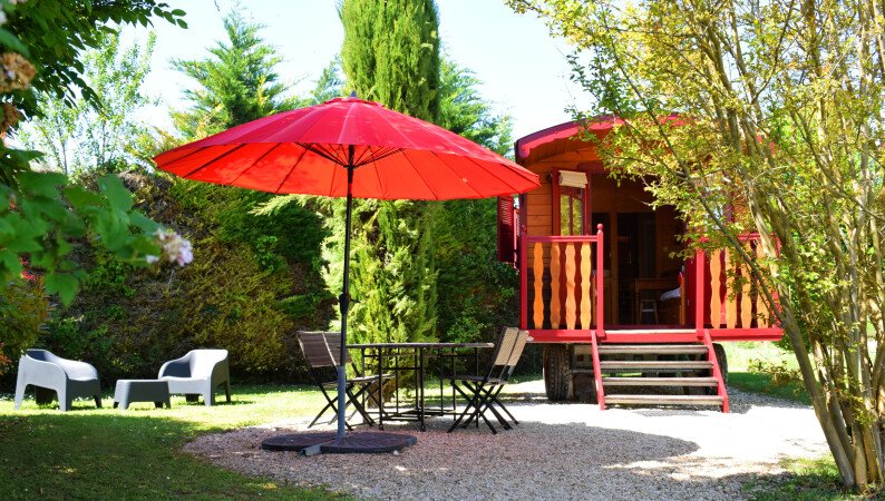 Roulotte 5 voyageurs, avec jardin