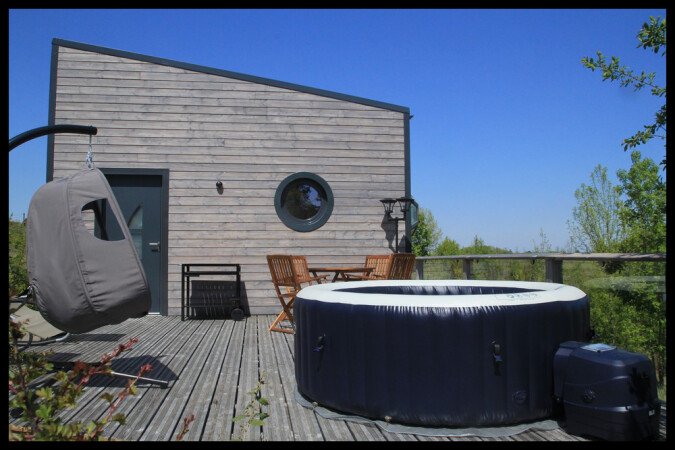 Hébergement insolite romantique, 1 chambre, avec jardin