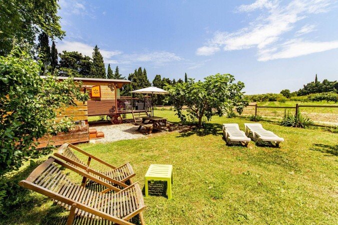 Roulotte romantique, 1 chambre, avec jardin