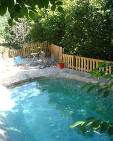 Hébergement insolite 2 voyageurs, avec jardin