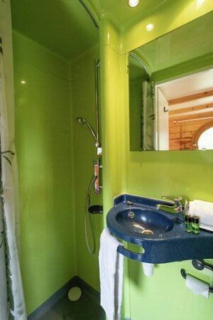 Hébergement insolite romantique, 2 voyageurs, avec jardin