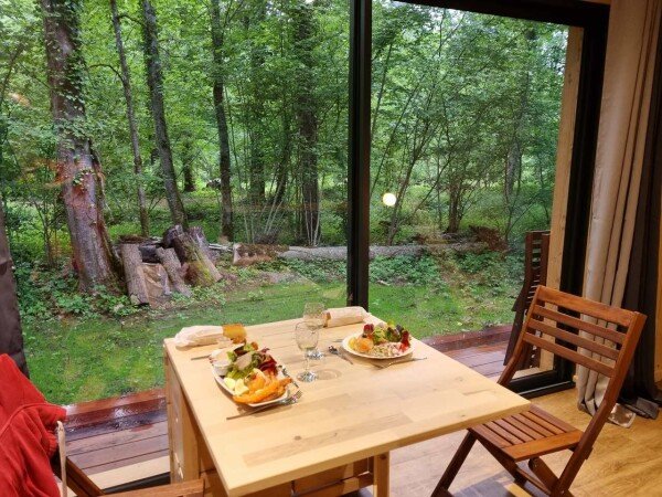 Cabane moderne, 1 chambre, avec jardin