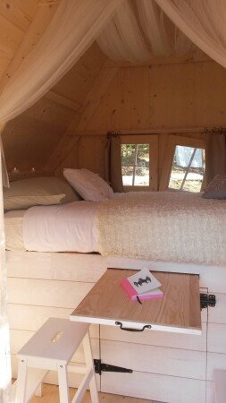 Hébergement insolite romantique, 1 chambre, avec jardin