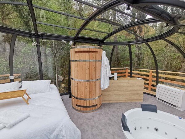 Hébergement insolite romantique, 1 chambre, avec jardin