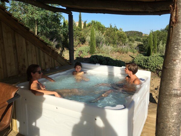 Hébergement insolite confortable, 1 chambre, avec jardin