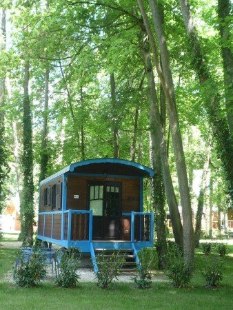 Roulotte 5 voyageurs, avec jardin