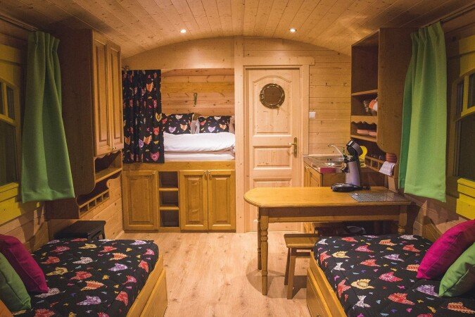 Roulotte 5 voyageurs, avec jardin