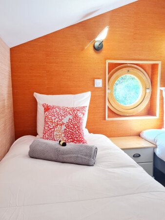 Cabane tout confort, 3 chambres, avec jardin