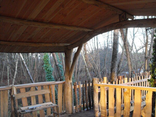 Cabane dans les arbres 4 voyageurs, avec wifi